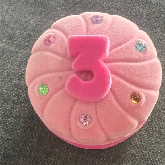 3rd Birthday Heart Pendant Necklace in gift box - Picture 4 of 4